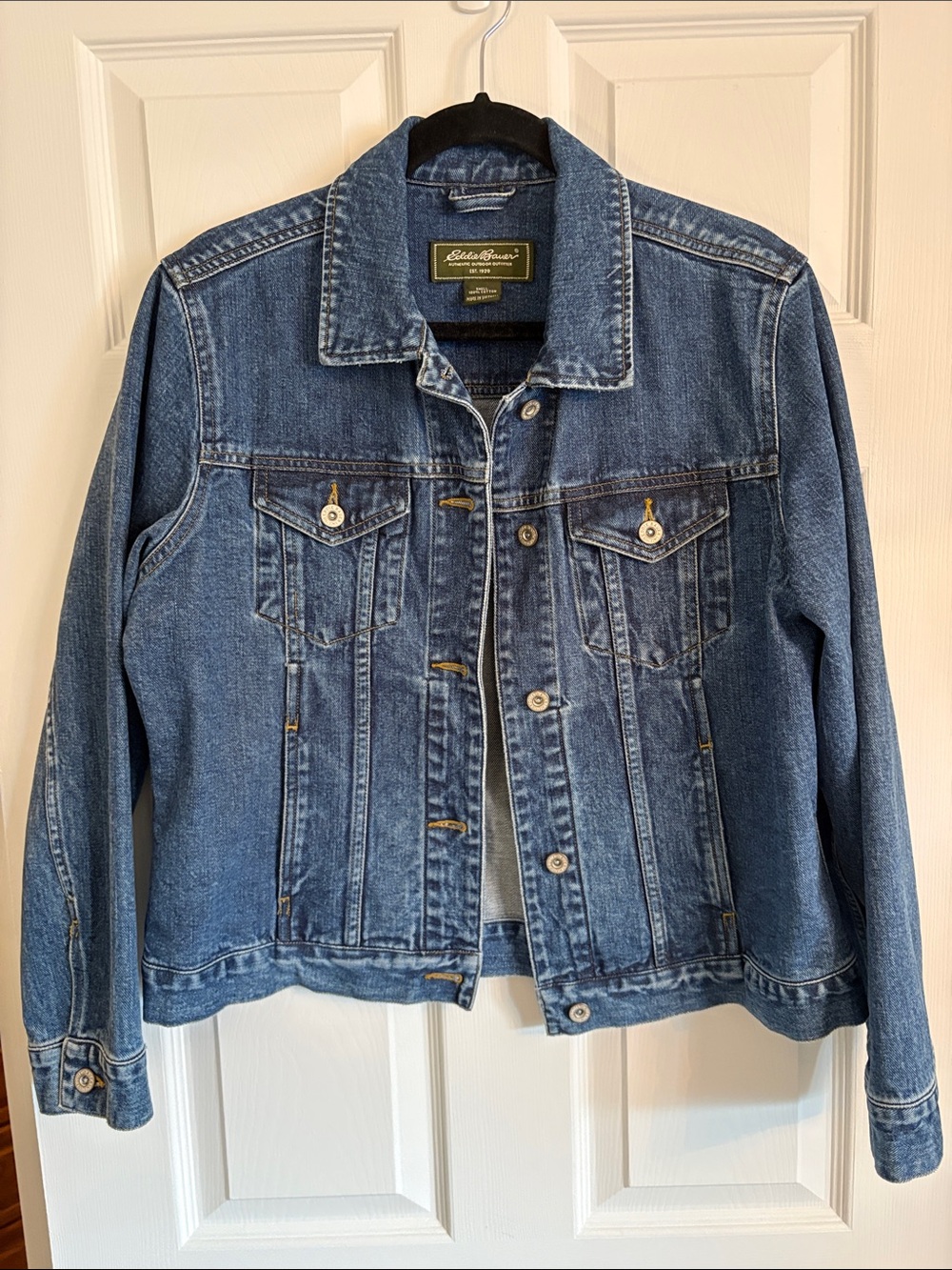 EDDIE BAUER Women's Classic Blue Denim 100% Cotton Jacket